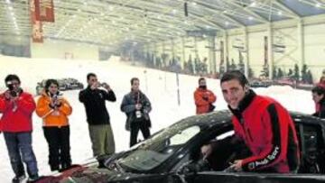 <b>HIGUAÍN, FELIZ. </b>El Pipa se mostró encantado con su nuevo Audi R8.