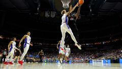 Top 10 most iconic March Madness moments