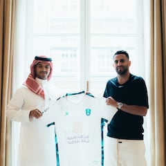 Oficial: Mahrez abandona el City