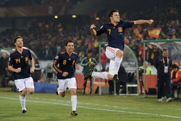 Abrió el marcador en el tercer partido de la fase de grupos del Mundial 2010 ante Chile que finalizó 1-2 y clasificó a la selección española para la siguiente ronda.