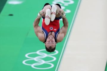 Tomás González no clasificó en Suelo pero sí lo está haciendo en Salto. 