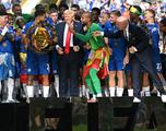 Donald Trump festejó el título del Chelsea como un jugador más