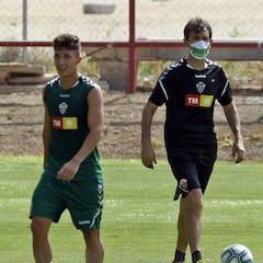 Pacheta: "Tenemos la mejor pareja de porteros de Segunda"