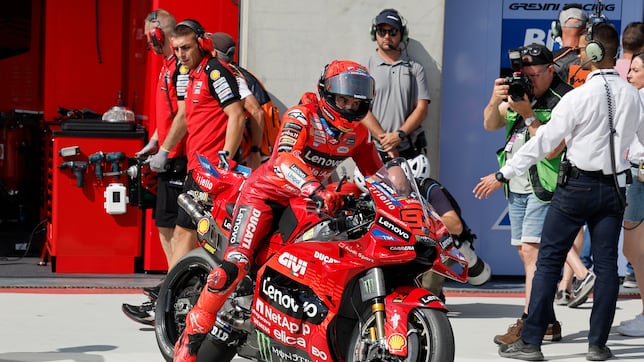 Pole de Márquez con trallazo incluido y récord de pista