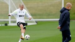 Haaland y Guardiola en la previa del partido entre Dortmund y City.