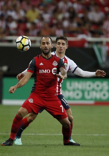 Eduardo López y Michael Pérez, lesionados con Chivas