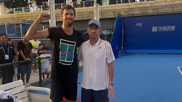 Karen Khachanov, con Pepo Clavet