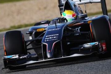 Esteban Gutiérrez piloto de Sauber con el nuevo C33 en Jerez.