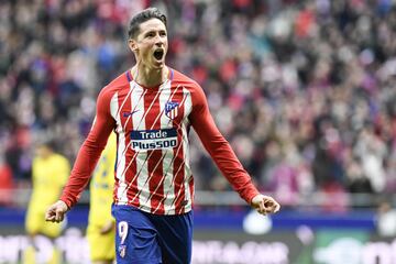 Fernando Torres celebra el 2-0.
