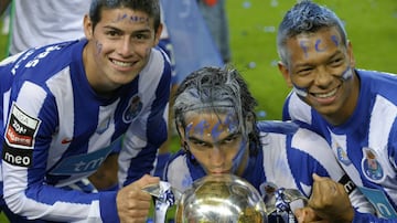 Colombia tiene varios campeones en la Supercopa de Portugal. Freddy Guarín fue el primero con Porto, que en 2009 derrotó 2-0 a Pacos de Ferreira. Al año siguiente repitió título luego de superar 2-0 a Benfica. Ese trofeo también lo levantaron Radamel Falcao y James Rodríguez.