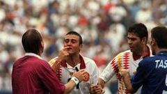 Luis Suárez entra en la historia negra de los Mundiales