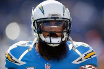 La prestancia de una buena barba NFL se mide con el casco puesto. Si no se ve con el casco, tu barba es mediocre como mucho. Así que el gran premio a la mejor barba NFL 2015 es para el gran Eric Weddle. ¡Muchas felicidades y no te la cortes en Baltimore!