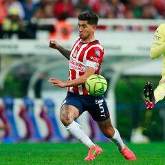 ‘Pocho’ Guzmán fue expulsado al final del partido contra América