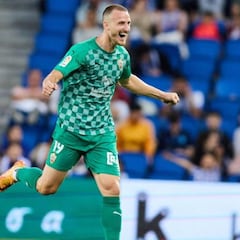 Aprobados y suspensos del Almería: la cabeza de Ely para el ascenso
