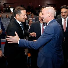 El juez admite a trámite a demanda del Valencia contra la RFEF