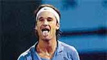 Carlos Moyá, en un momento de su partido con Hewitt.