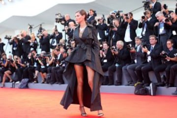 VENICE, ITALY - AUGUST 31:  Bianca Balti attends the opening ceremony and premiere of 'La La Land' during the 73rd Venice Film Festival at Sala Grande on August 31, 2016 in Venice, Italy.  (Photo by Franco Origlia/Getty Images)