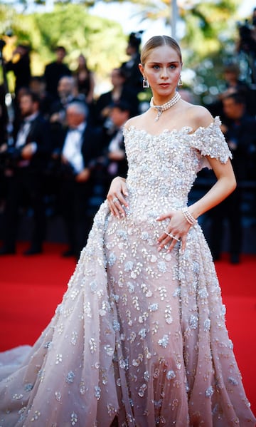 Loreto Peralta posa en la alfombra roja.