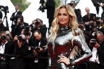 Adriana Karembeu durante la alfombra roja del Festival de Cannes 2023.