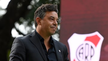 AME2337. BUENOS AIRES (ARGENTINA), 27/05/2023.- Fotograf¨ªa de archivo del exfutbolista y entrenador argentino Marcelo Gallardo en un homenaje, el 27 de mayo de 2023, en el Estadio Monumental de N¨²?ez en Buenos Aires (Argentina). El t¨¦cnico m¨¢s exitoso de la historia de River Plate, Marcelo Gallardo, es el m¨¢ximo favorito para suceder en el banquillo 'millonario' a Mart¨ªn Demichelis, quien este domingo dirigi¨® su ¨²ltimo encuentro en el Estadio M¨¢s Monumental. EFE/ Diego Haliasz ARCHIVO
