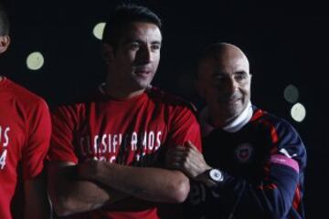 La buena campaña de Jorge Sampaoli derivó en la premiación como el mejor director técnico de las clasificatorias sudamericanas. En una votación de sus pares en el sitio de la FIFA, el casildense fue electo con el 57%.