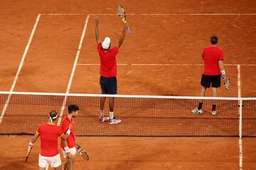 Rafa Nadal se despide de los Juegos Olímpicos tras caer en el dobles con Carlos Alcaraz frente a Rajeev Ram y Austin Krajicek.