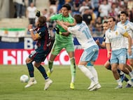 26/04/26 PARTIDO SEGUNDA DIVISION
HUESCA - ZARAGOZA
INCIDENTE BRONCA TANGANA A PUÑETAZO LIMPIO
ESTEBAN ANDRADA JORGE PULIDO RAUL GUTI