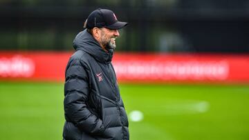 KIRKBY, ENGLAND - OCTOBER 14: (THE SUN OUT, THE SUN ON SUNDAY OUT) Jurgen Klopp manager of Liverpool during a training session at AXA Training Centre on October 14, 2022 in Kirkby, England. (Photo by Andrew Powell/Liverpool FC via Getty Images)
