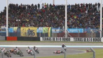 Caída del piloto español Jorge Lorenzo de Ducati, durante la carrera del Gran Premio de Argentina de MotoGP
