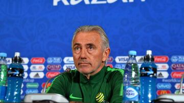 Van Marwijk, en la rueda de prensa previa al partido ante Francia.