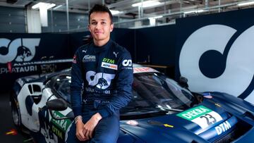 Alex Albon en el box de Alpha Tauri en DTM.