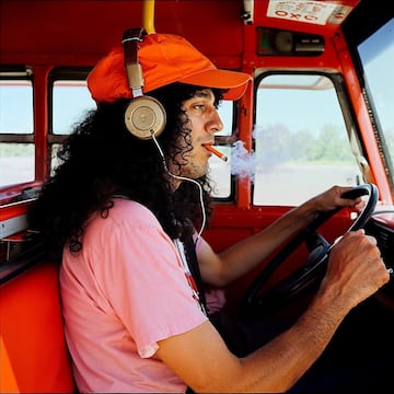 "?Para qu¨¦ beber y conducir cuando puedes fumar y volar?".