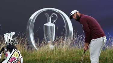 Jon Rahm, durante una práctica previa al Open Británico de golf 2023 en Hoylake.