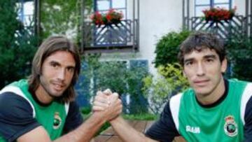 <b>DE ESTRENO. </b>Cisma y Francis vestirán por primera vez la camiseta del Racing en un partido.