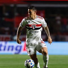 “Jugadorcito mediocre”, eso y más le dicen a James en Brasil