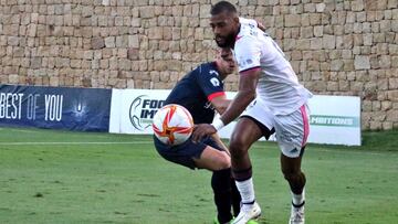 Imagen del partido entre el Marbella y el Torredonjimeno