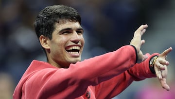 El tenista español Carlos Alcaraz celebra su victoria ante Dominik Koepfer en el US Open 2023.