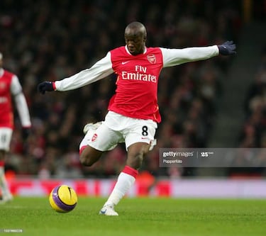 Jugadores que cambiaron Stamford Bridge por el Emirates