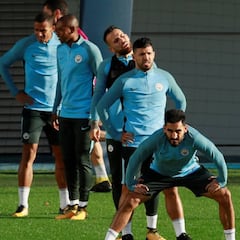 El City mide su imbatibilidad frente a un Nápoles en alza