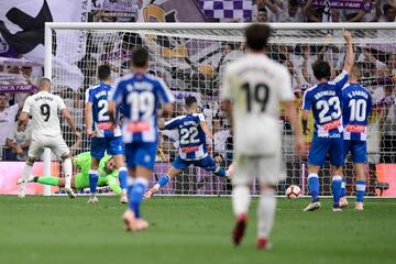 1-0. El VAR concedió el primer gol a Marco Asensio.