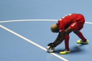 Colombia termina la fase de grupos con una victoria en el Coliseo del Pueblo de Cali que lo clasifica a los octavos de final del Mundial.