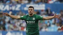 Curro Sánchez celebra su gol en La Romareda.