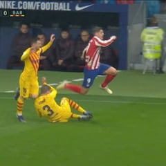 Iturralde: "No hay falta de Piqué, pero si se pita es amarilla..."