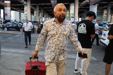 José Manuel Parada a su llegada a la estación de Atocha para coger un AVE para acudir a Marbella para dar el último adiós a Caritina Goyanes.