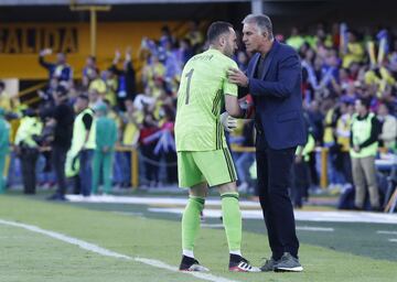 Colombia vence a Panamá en el estadio El Campín en amistoso de preparación para la Copa América de Brasil.