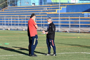 La Selección Colombia realizó la última práctica antes de enfrentar a Uruguay en los cuartos de final de la Copa América. El equipo de Reinaldo Rueda sufrió la baja de último momento de Matheus Uribe que no podrá disputar más el certamen. 