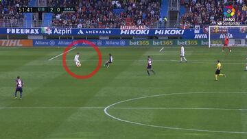 El error grave de Odriozola en la jugada del gol de Sergi Enrich