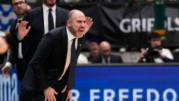 Chus Mateo durante el partido de Liga Endesa entre Joventut y Real Madrid.