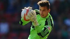 El Chelsea ata al portero Darlow y Courtois se acerca al Atlético