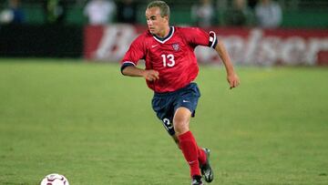 Un día como hoy, pero del 2000, Donovan hizo su debut con la selección ante México. Marcó un gol y colaboró con una asistencia en la victoria 2-0.